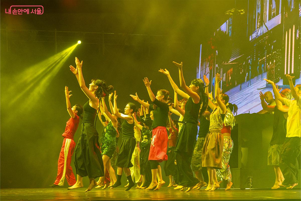 다양한 시민들이 함께하는 합동 무대 ⓒ장신자