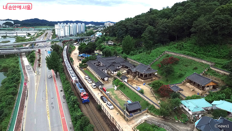안동 낙동강변에 위치한 석주 이상룡의 생가 임청각 (2017년 모습)