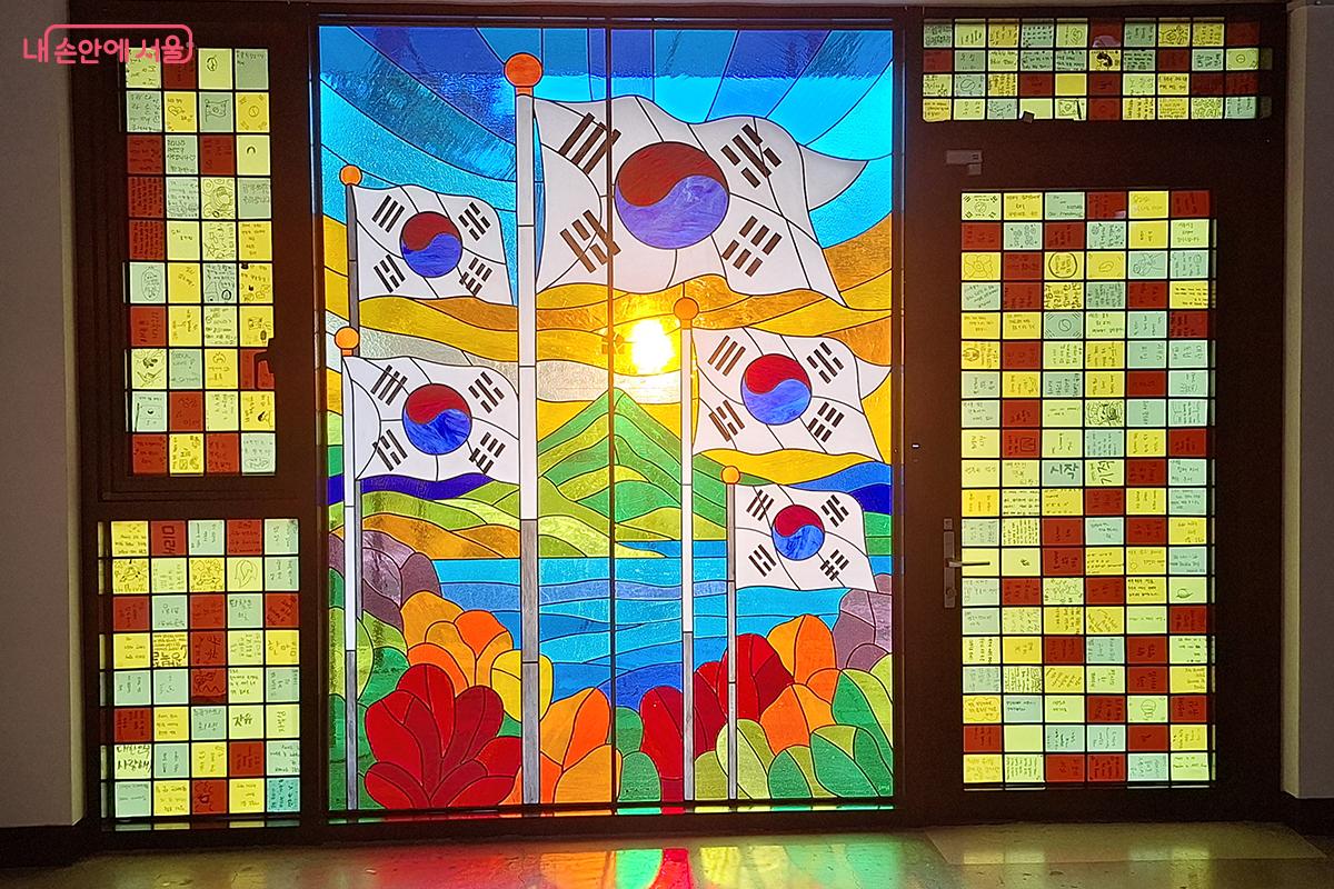 노들라운지에서 열리는 태극기 역사기록 사진전(展) <태극, 빛이 되다> ©이혜숙