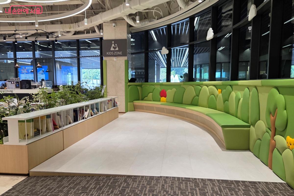 키즈존은 8세 이하 아동들이 편하게 이용할 수 있다. &copy;김미선
