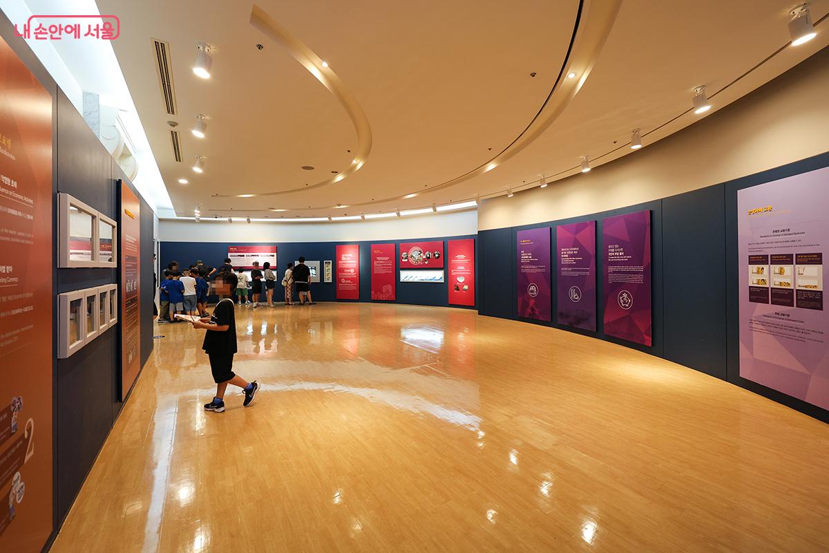 아이들에게 유익한 화폐박물관 전시 공간 ©김주연