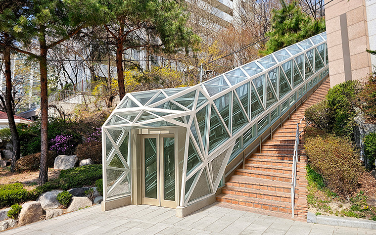 '숨이 턱' 보행약자 울리는 가파른 계단 100곳 '무장애 길'로