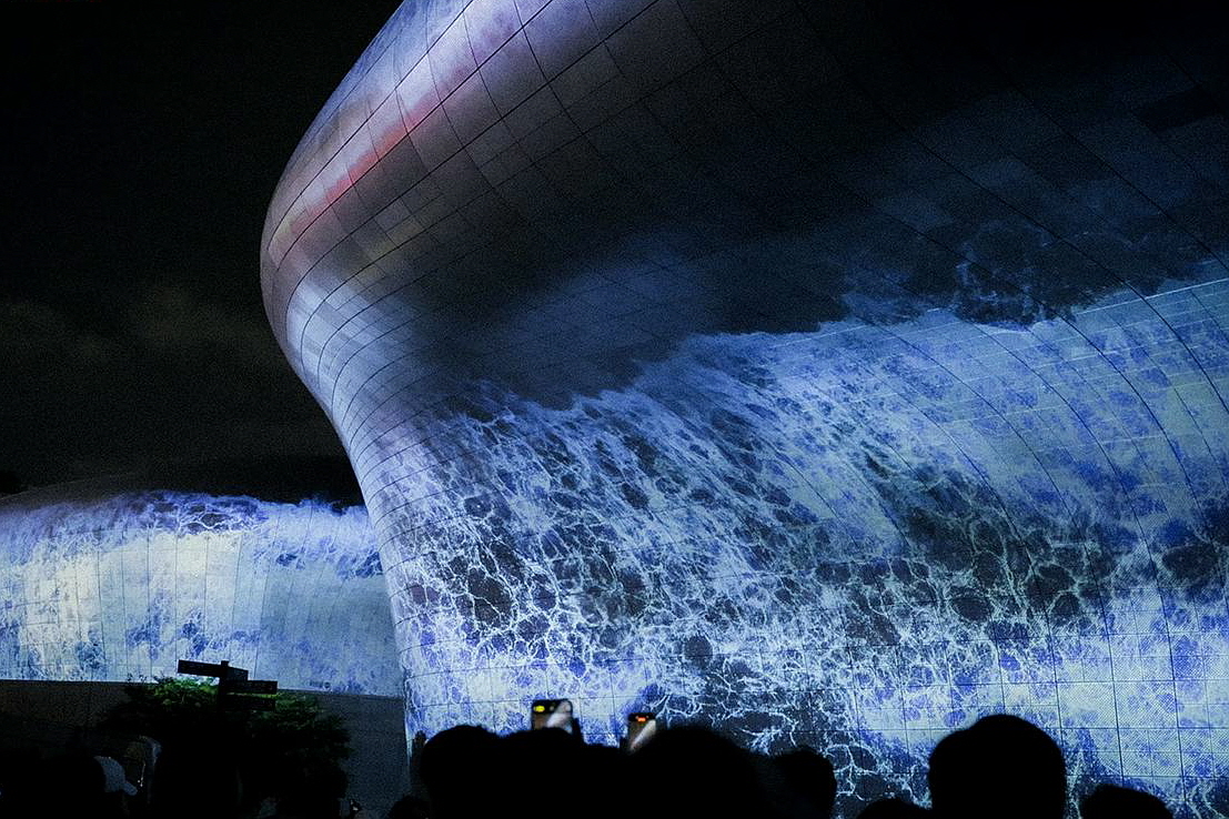 지금 DDP는 아트 축제 중! '서울라이트'부터 초대형 벌룬까지