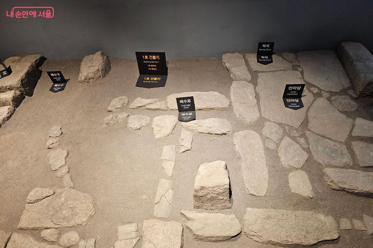 배수로와 배수구가 따로 만들어져 있었다. &copy;홍혜수