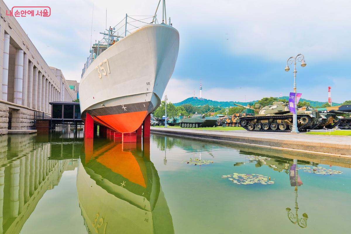 잉어가 사는 연못 &copy;김혜민