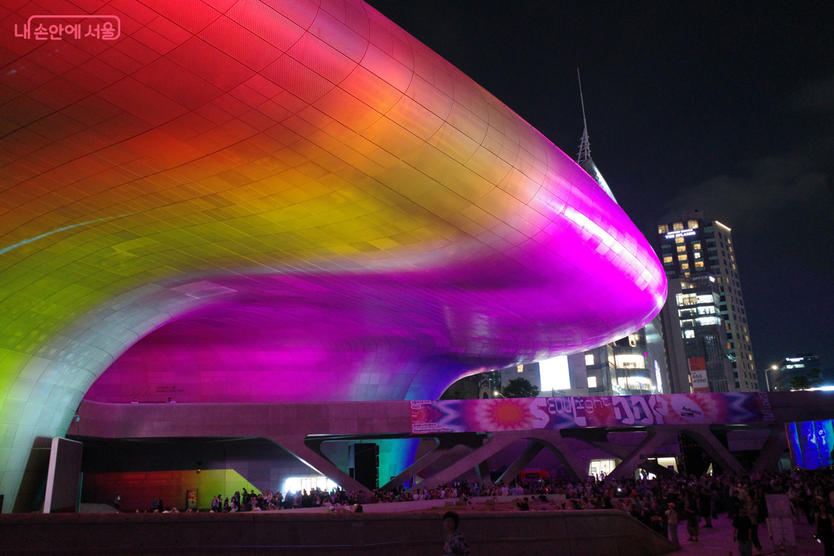'서울라이트 DDP 2025' 가을 현장의 황홀경 ©김미선
