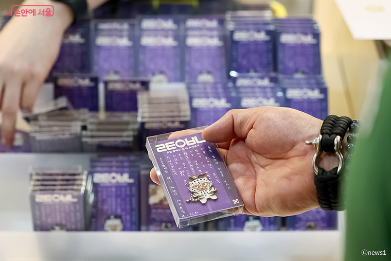 굿즈는 물론이고 한국 전통문화 자체에 대한 관심도 나날이 커지고 있다. 