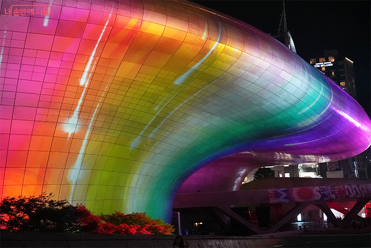 [서울라이트 ddp] 로랑그라소_solar wind 
