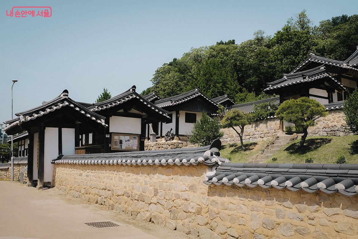 이상룡 선생의 생가인 안동 임청각 전경 ©김아름