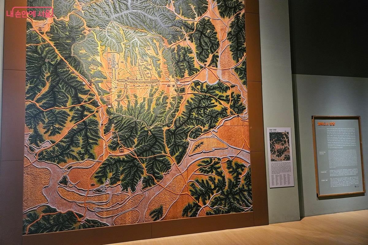 2층 상시 전시실에 입장하면 서울의 역사를 확인할 수 있다. ©김진호