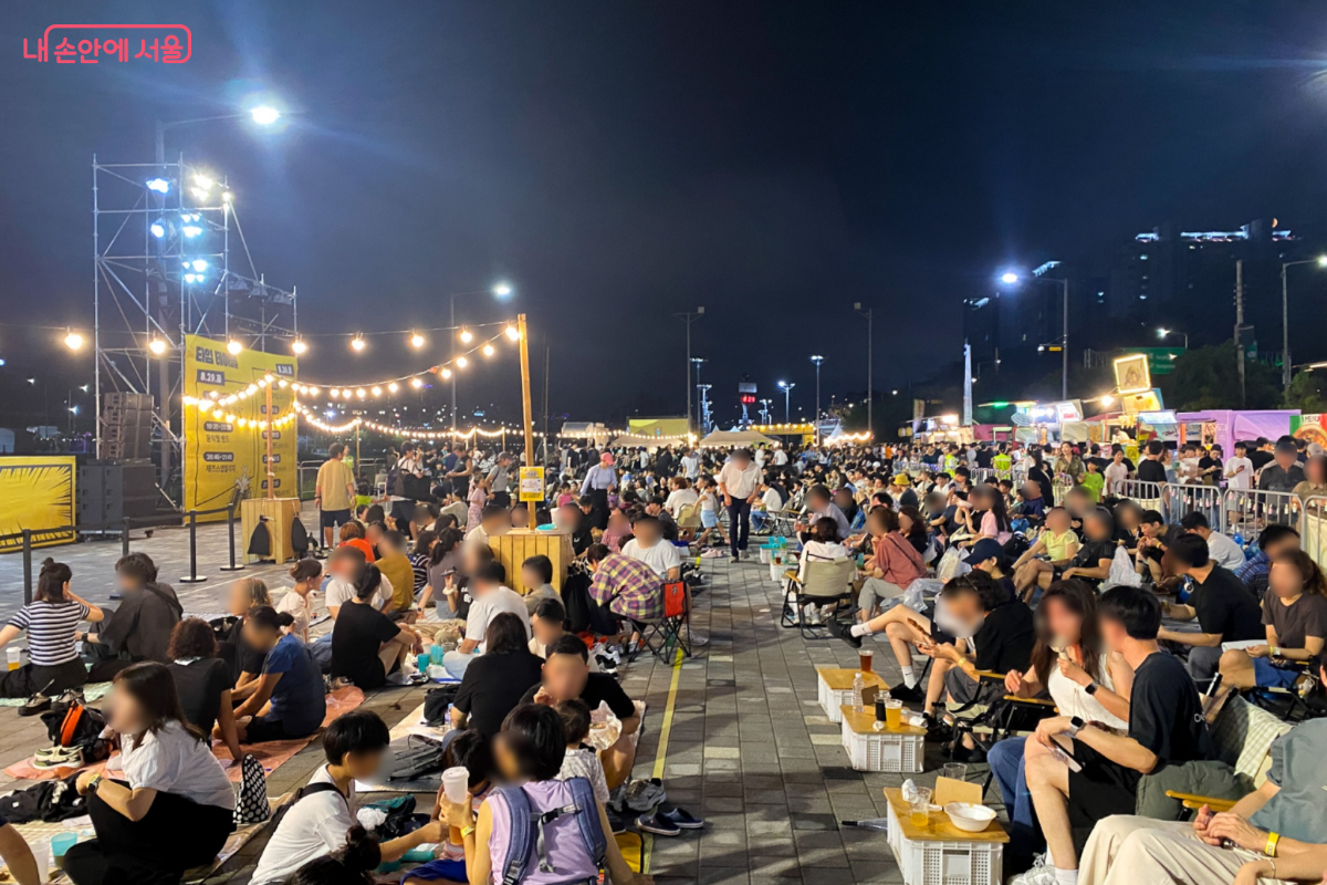 맥주축제를 즐기는 시민들 ©최준혁