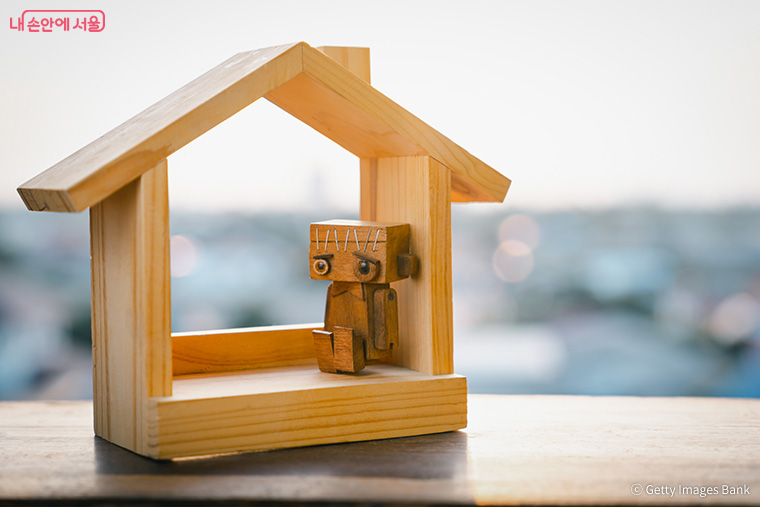 외로움은 뇌를 아프게 한다. 외로움은 단지 ‘마음의 문제’가 아니다. 