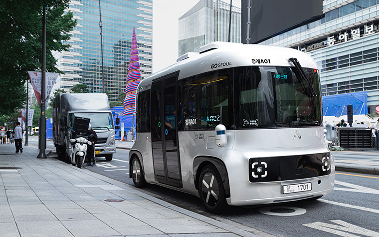운전석 없는 '자율주행버스' 청계천 운행 시작! 무료 탑승
