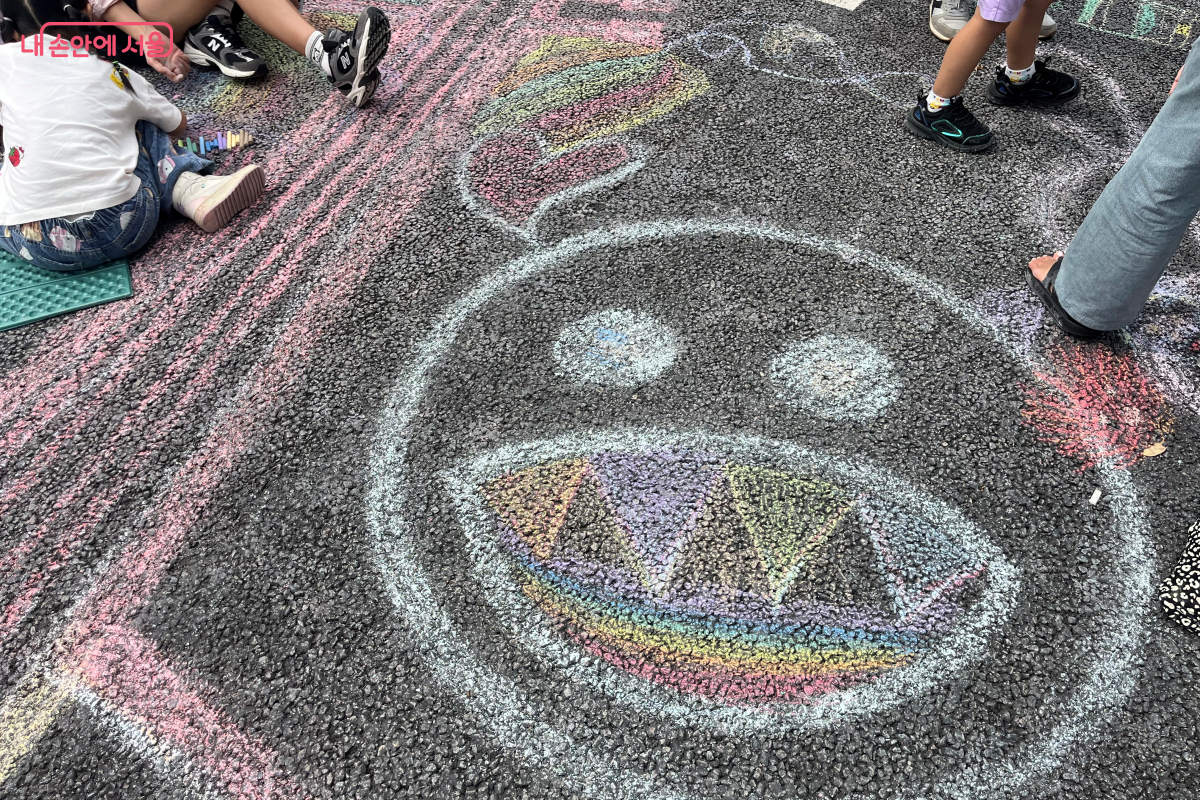 축제의 아이콘으로 자리 잡은 ‘지상 최대 스케치북’ ©김연희