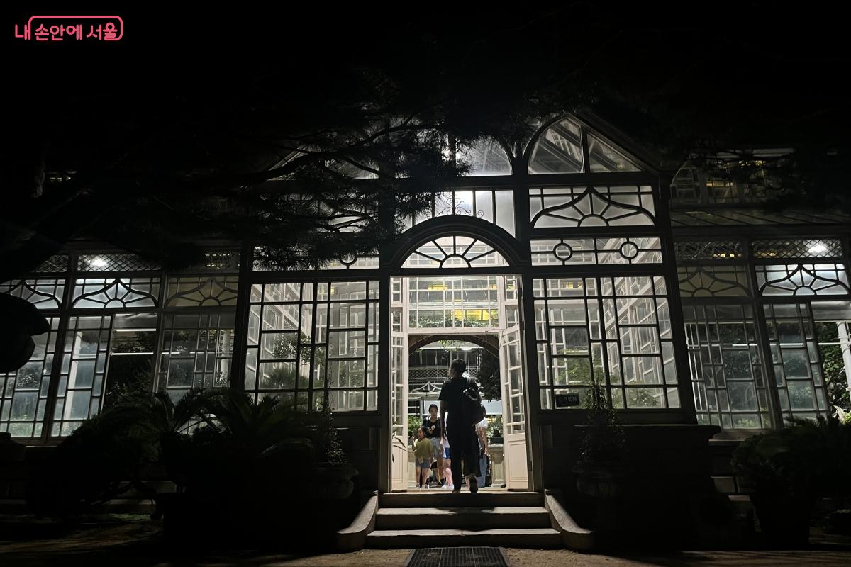 동양 최대의 유리 온실이었던 창경궁 대온실 &copy;김연희