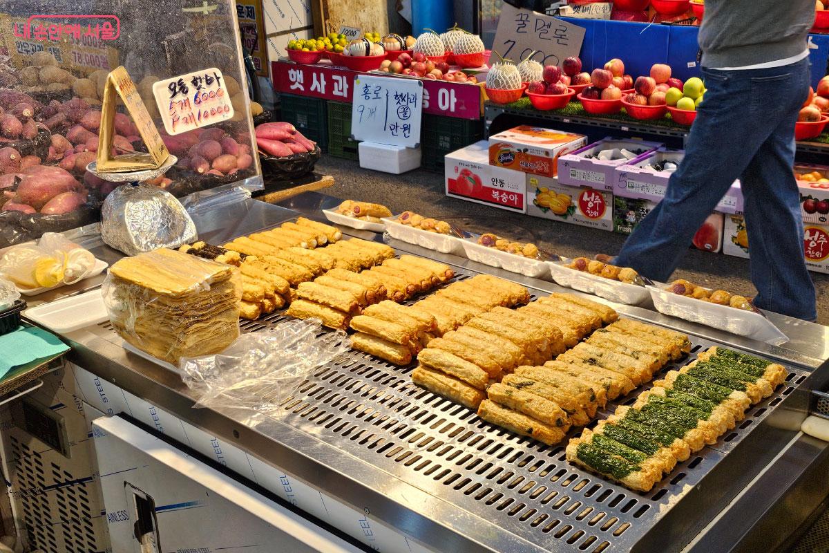 따끈한 핫바도 팔고 있다. &copy;홍혜수