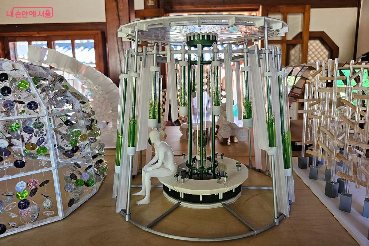 자연과 인간이 조화롭게 숨 쉬며 교감하는 공간을 창조한 국민대 ‘숨터: 공생공간’ ©백승훈