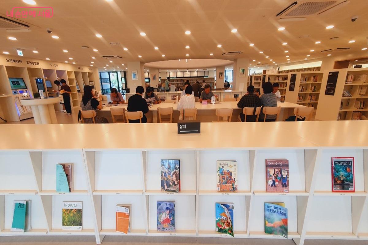 8월 31일 인문예술특화도서관으로 개관한 '강동중앙도서관' ©엄윤주