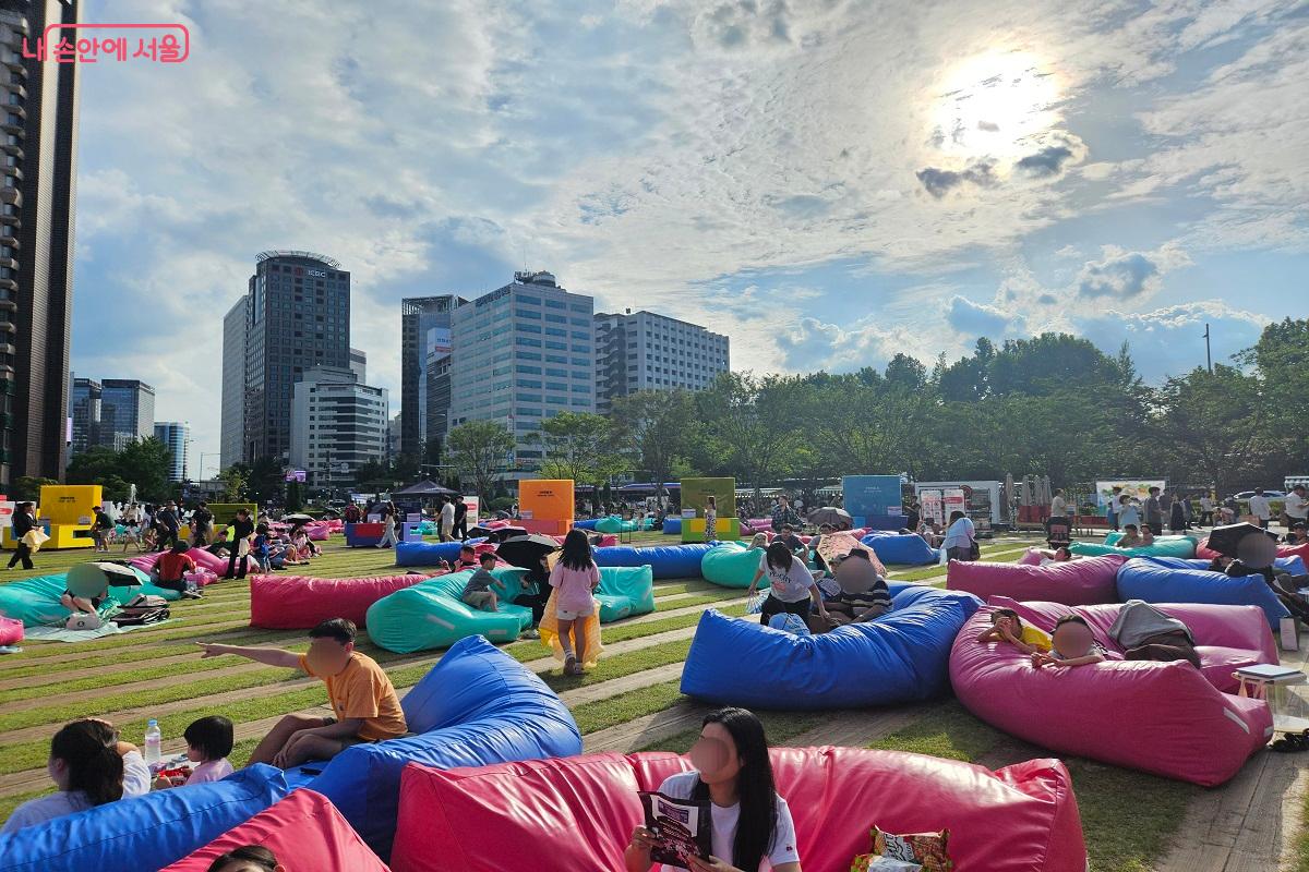 서울광장에 열린 ‘책읽는 서울광장’ 현장 ©김진호