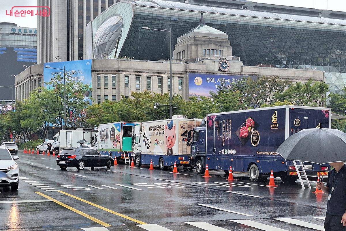 올해 추석맞이 서로장터에서는 전국 96개 기초자치단체가 지역 대표 농가로 추천한 1,000여 개 품목의 우수 농수특산물을 시중 가격보다 10~30% 할인 판매한다. ©백승훈