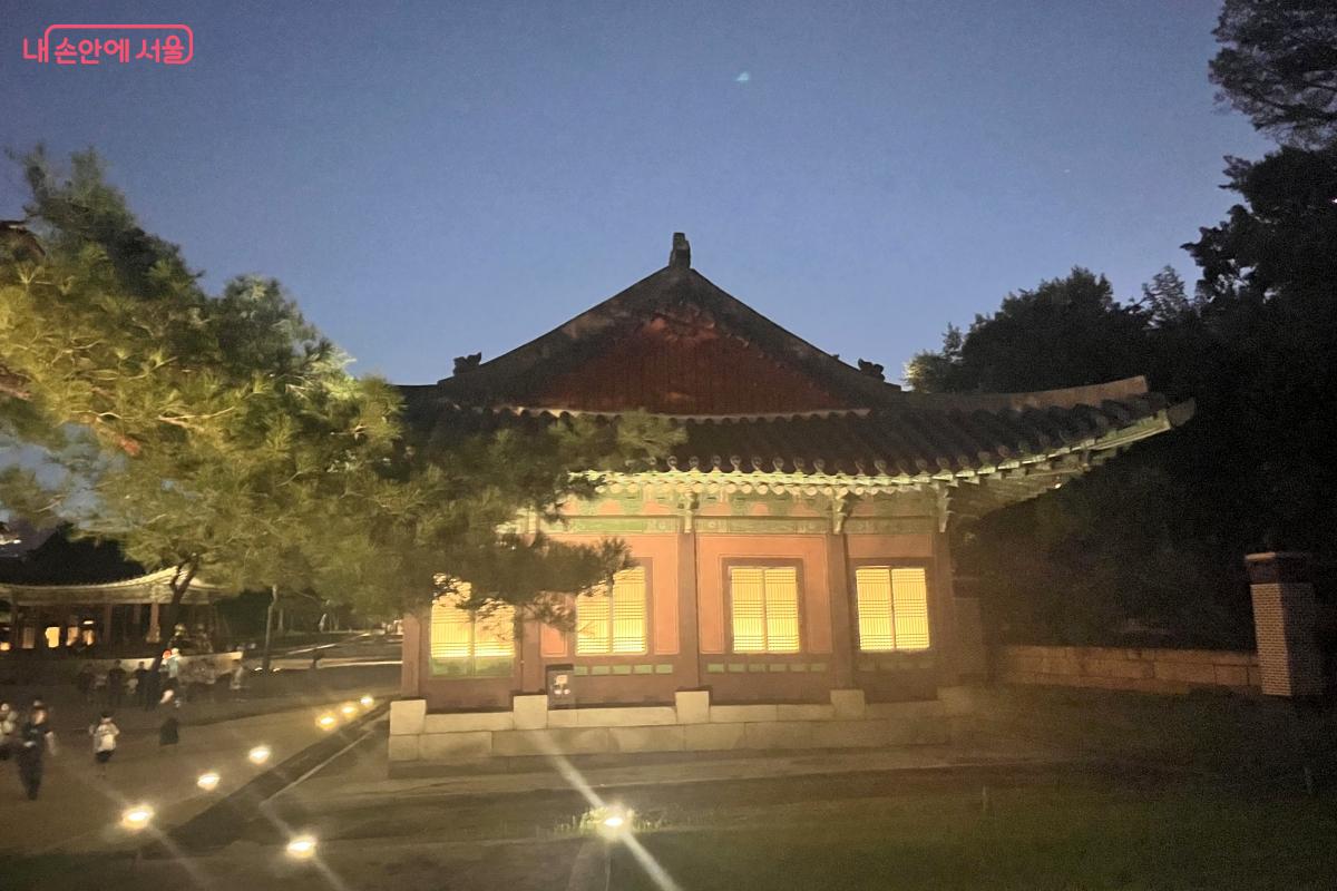 창경궁의 내전이자 왕비의 생활 공간이었던 통명전 &copy;김연희