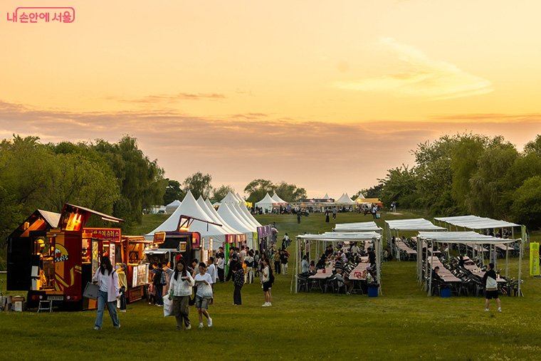 지난해 노을공원에서 개최된 ‘서울페스타 고기굽굽 피크닉’
