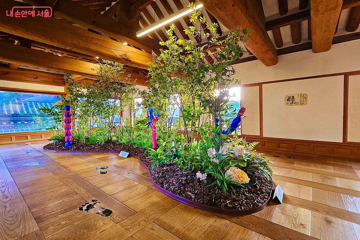 북촌한옥청에서 만난 도깨비의 발자국을 따라 만나는 자연의 이야기 '흔적' ©이정민