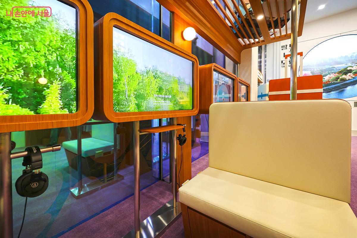 시작, 청각 체험존인 팔도 사운드 스케이프 모습 &copy;김주연