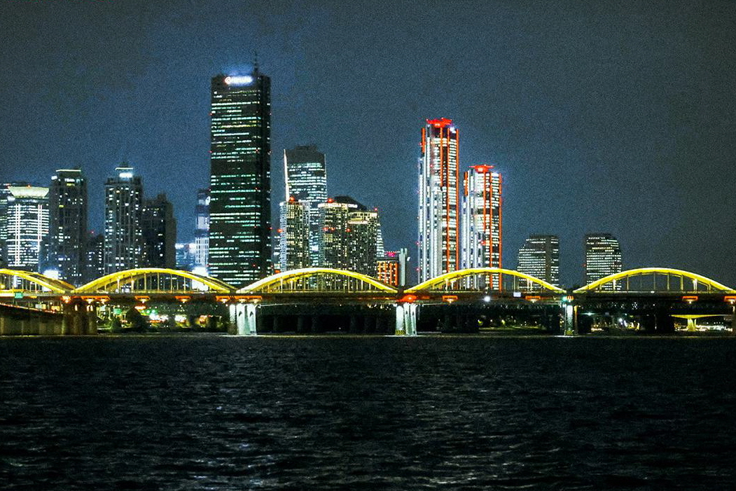 한강버스 막차 타면 이런 풍경이? 3천원으로 즐기는 서울 야경