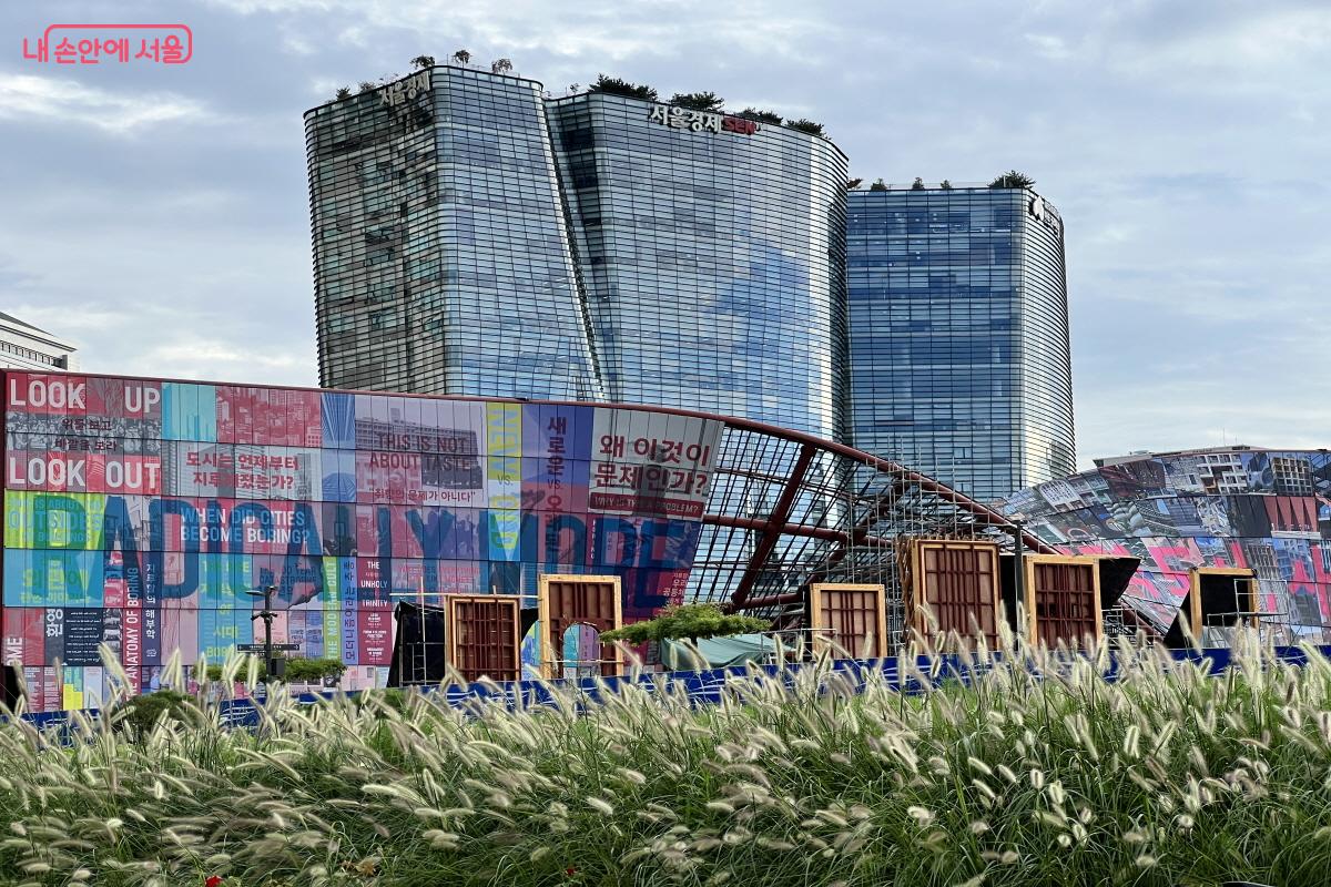 위치에 따라 다양한 면을 볼 수 있으니 다양한 각도에서 둘러 보자. ©박지영 