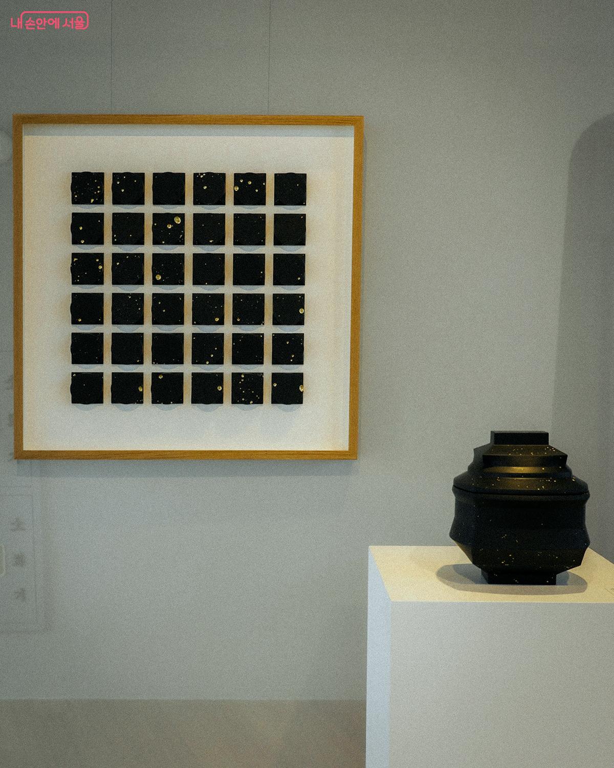 2023 로에베 재단 공예상 파이널리스트 최기용 작가(솔루나 파인 크래프트)의 작품 <Daam Dah 2022>. 밤하늘의 별 같은 아름다운 작품이다. ©김아름