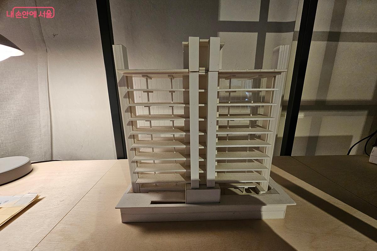 ‘코어해체시스템’은 고정된 공간 개념을 뒤엎고 무한한 활용과 변주의 무대를 선사한다. ©백승훈