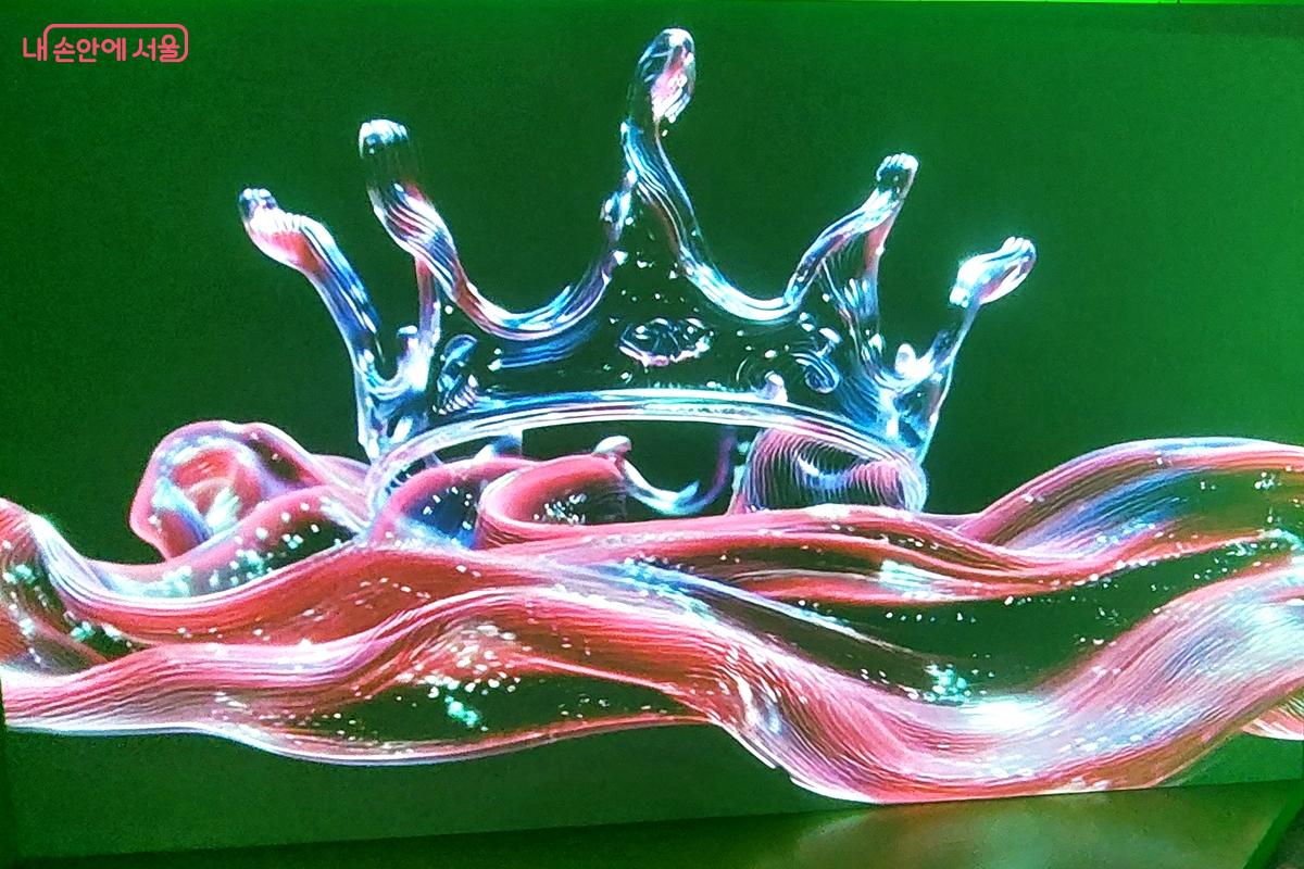 키셰리헤 작품은 순수하고 로맨틱한 디자인을 자유롭게 풀어 나간다. ©정향선