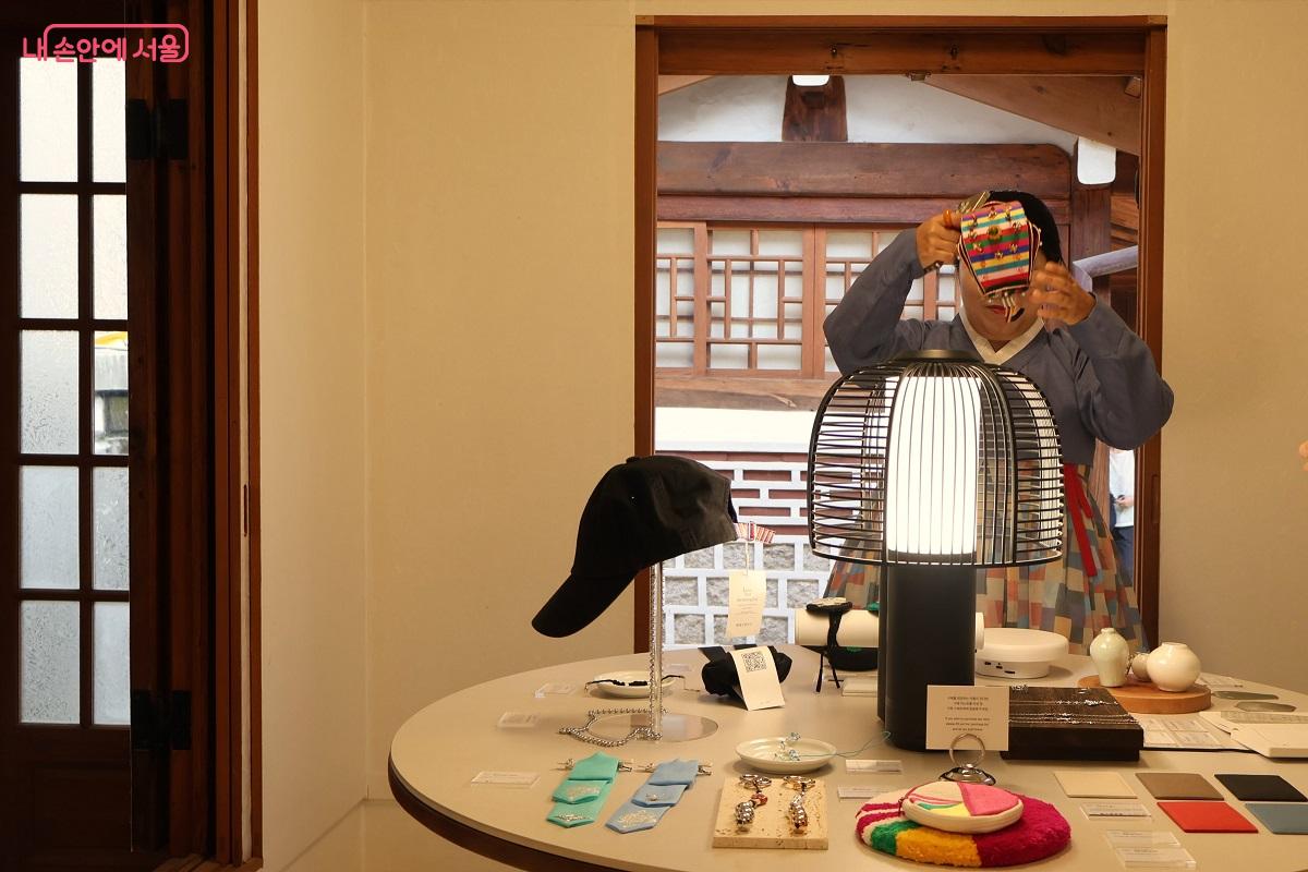 <서울한옥위크>를 맞아 홍건익가옥 기획 주관 '필운장-치레거리'가 진행되고 있다. ©이봉덕
