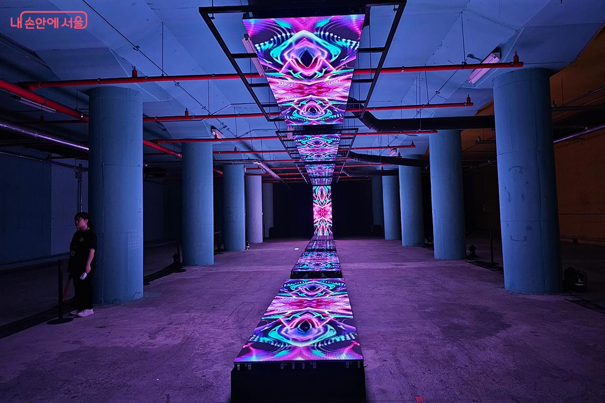 패션과 AI 기술이 빚어낸 미래 이야기를 직접 몸으로 경험하고 돌아온 소중한 시간이었다. ©이혜숙