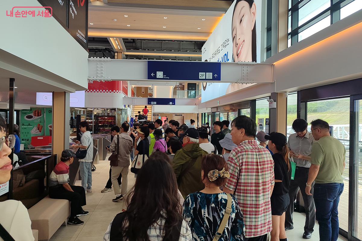 한강버스 선착장은 각종 편의시설을 갖추고 있다. ⓒ정승환