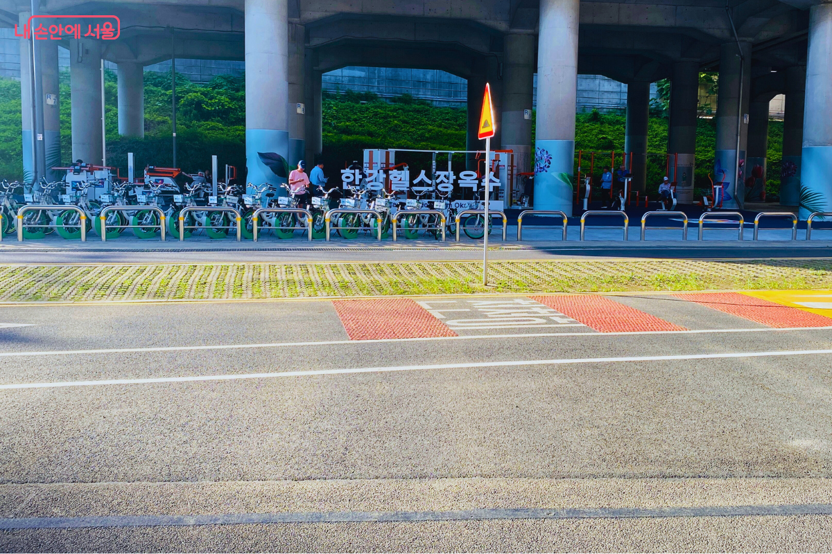 대중교통 및 따릉이를 통해 누구나 쉽게 찾아와 건강한 여가 시간을 보낼 수 있다. ©양정화