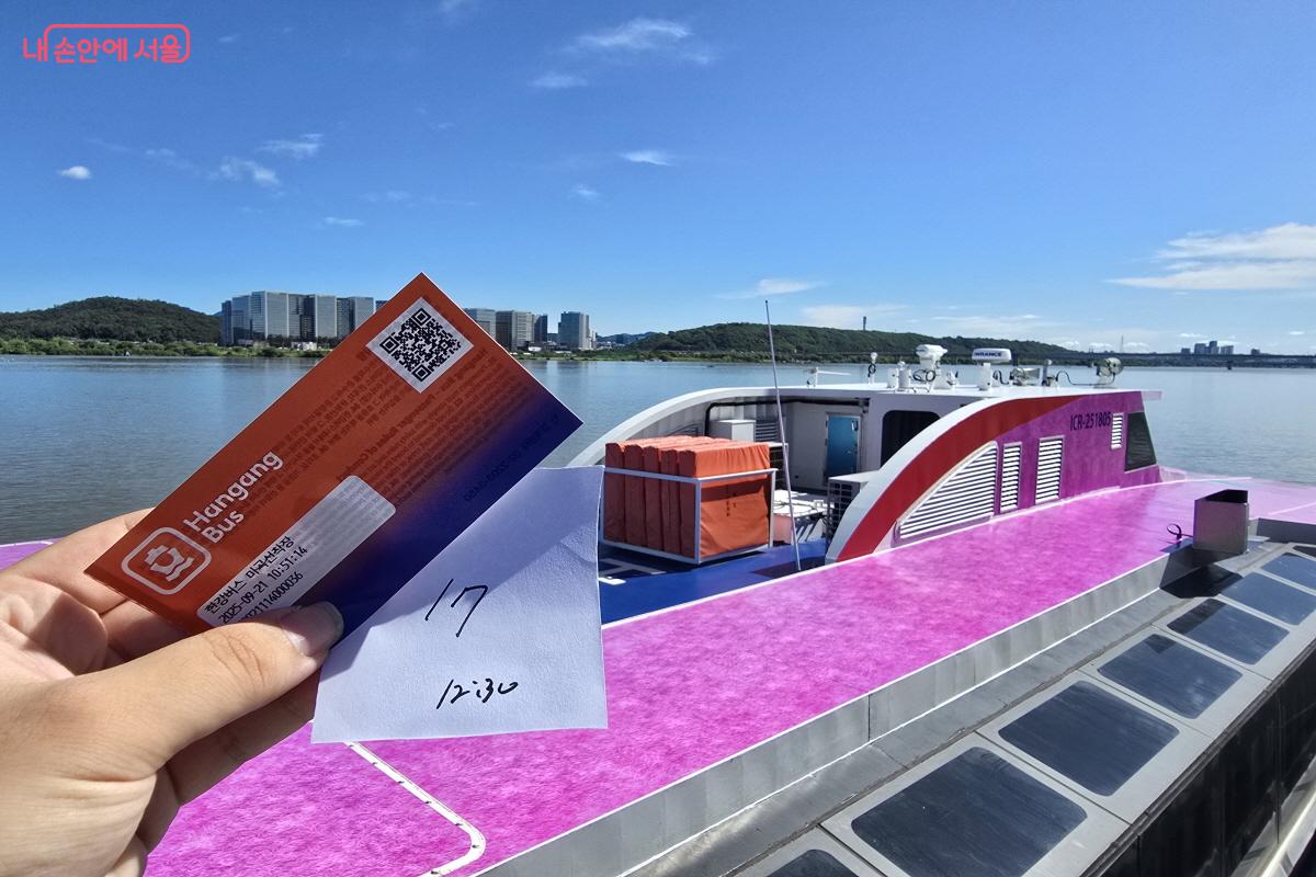 지난 9월 21일, 한강버스에 직접 탑승했다. ©조수연