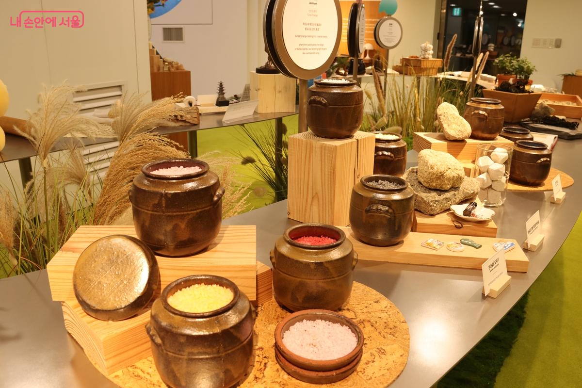 신안 바다의 깊은 맛이 우러나오는 천연 소금 ©정향선