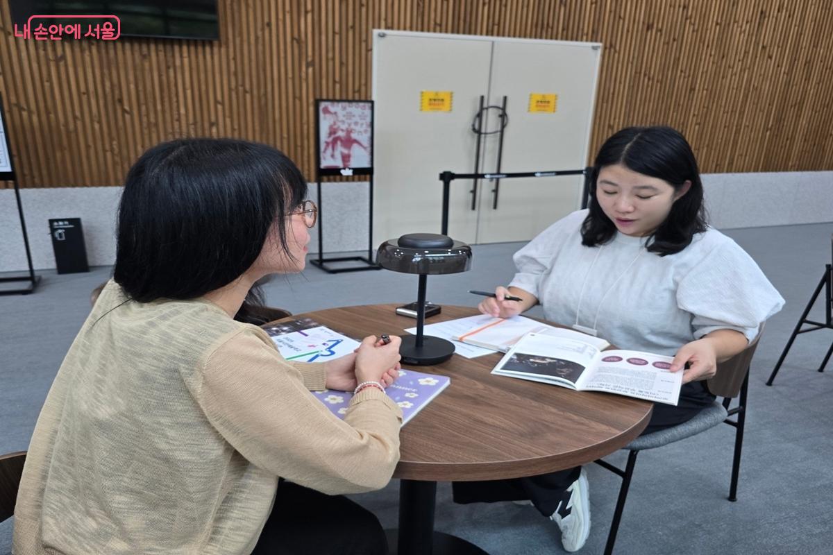 서울문화예술교육센터 은평의 김윤경 센터장을 만나 이야기를 나눴다. ©강사랑