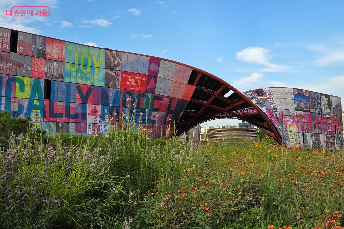 9월 26일~11월 18일, 열린송현녹지광장과 서울도시건축전시관에서 서울도시건축비엔날레가 열린다. ©김미선