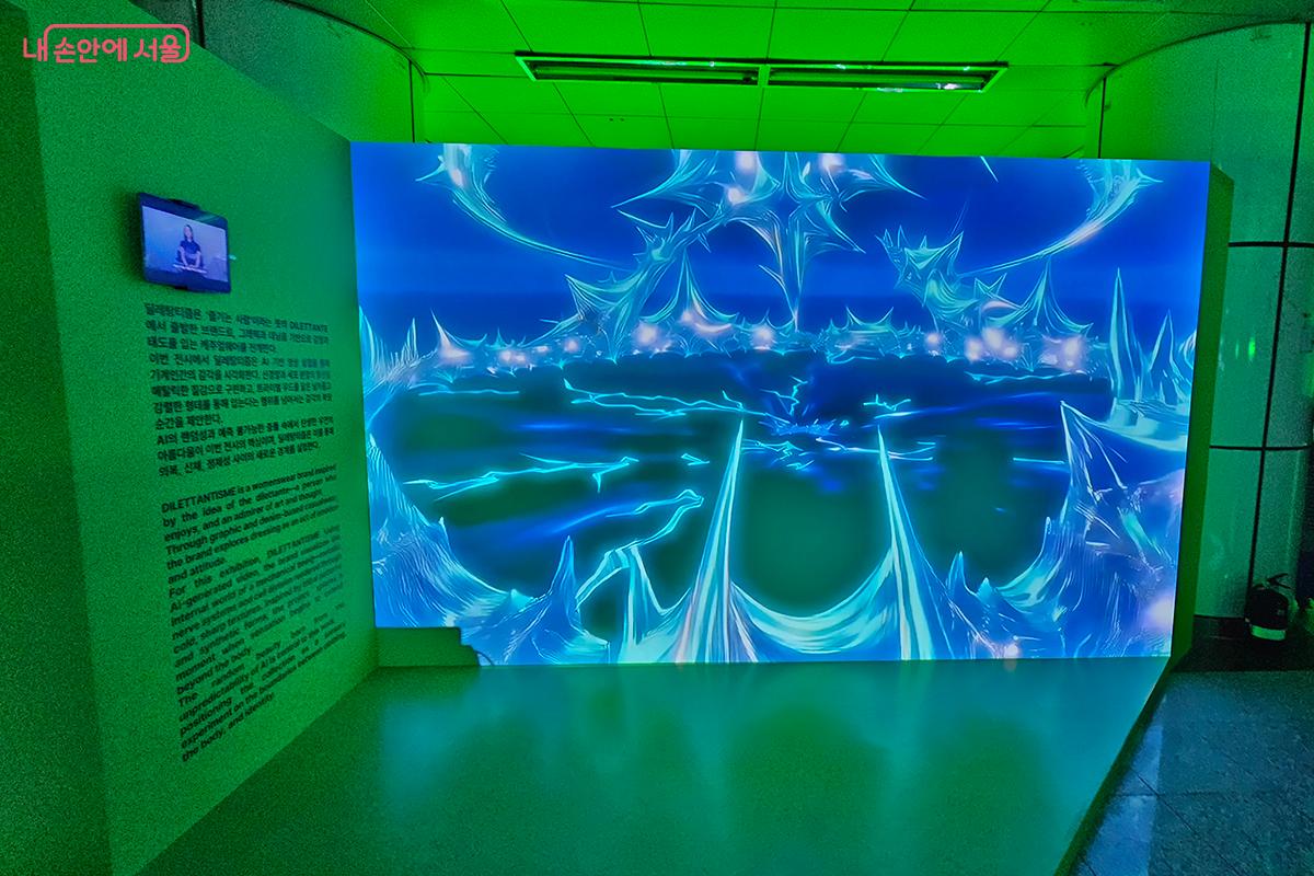 딜레탕티즘은 옷 입기를 넘어 살아가는 감정과 리듬을 담는 매개체로서의 옷을 지향한다. ©이혜숙