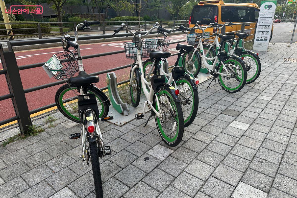 서울시가 공공자전거 따릉이에 가족권 제도를 도입했다. ©김재형