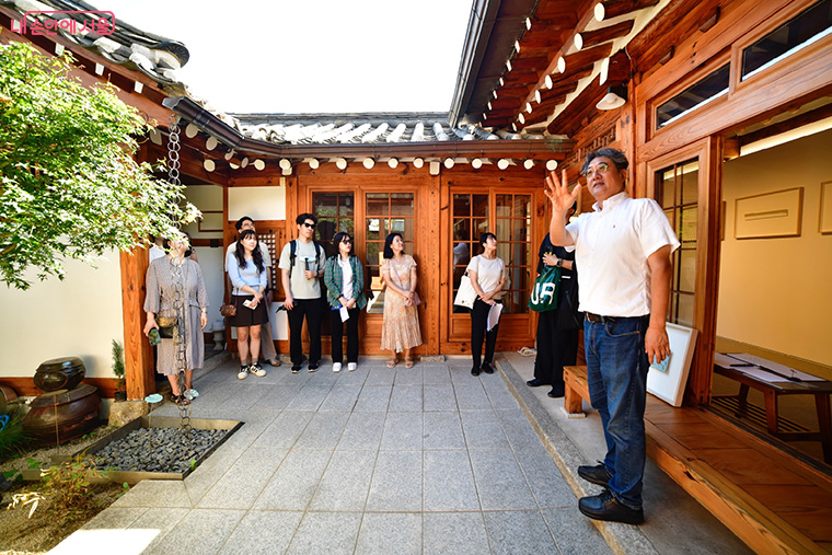 한옥 도슨트 투어, 마을여행 등 다양한 프로그램이 진행된다. 