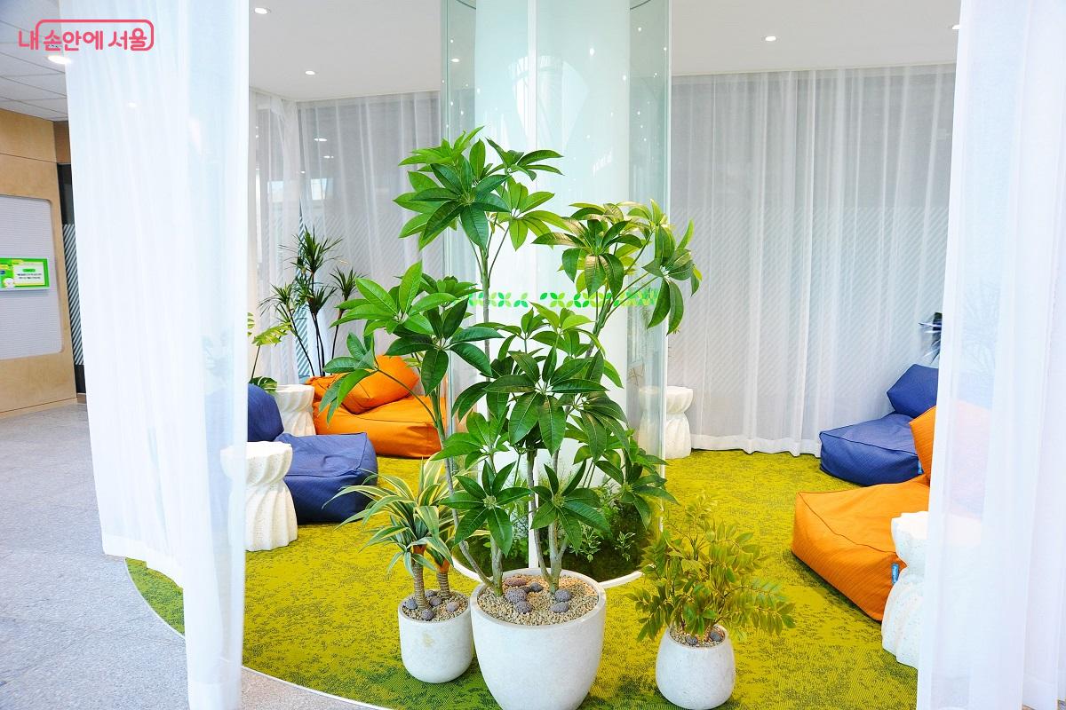 새로운 개념의 휴식 공간인 ‘릴랙스 존’ ©조수봉