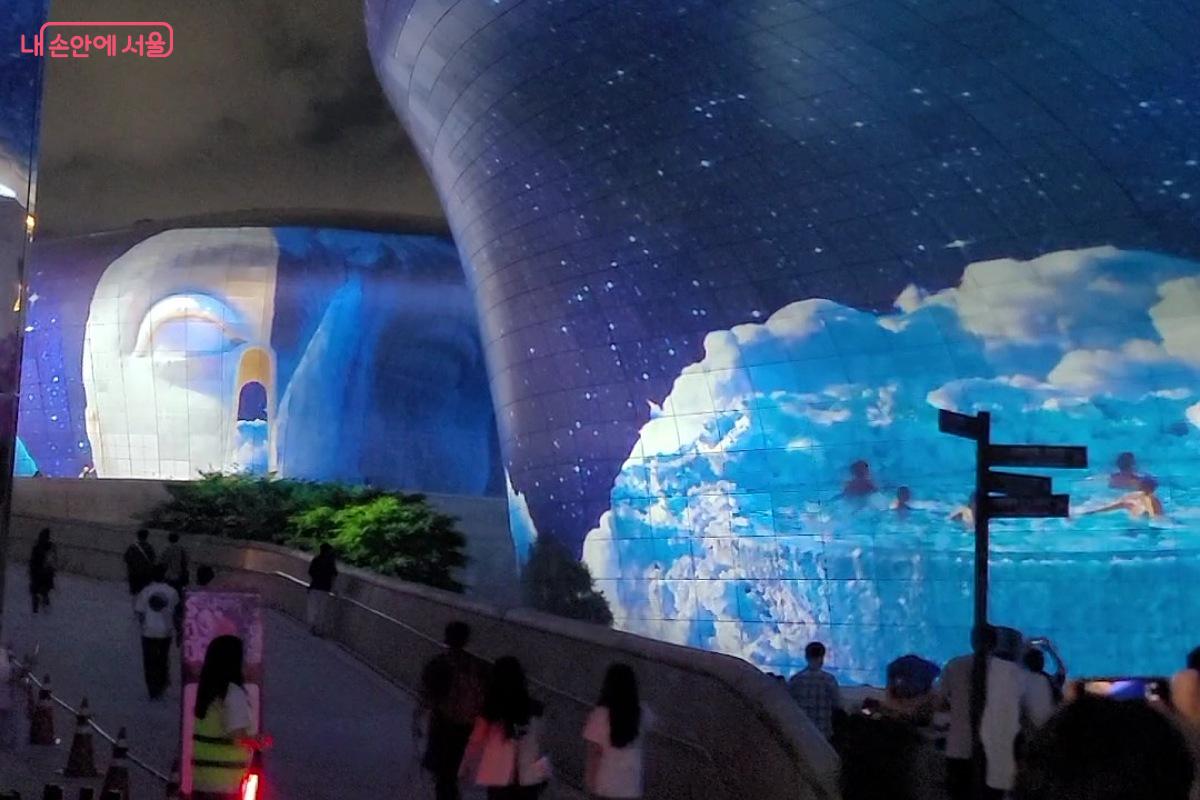 최세훈 작가의 &lsquo;The Valley and the Light&rsquo; &copy;박미선