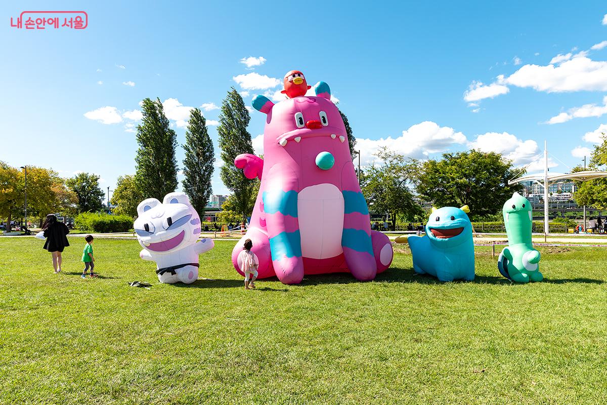  행사장에 가면 해치와 친구들이 반겨준다. ⓒ문청야