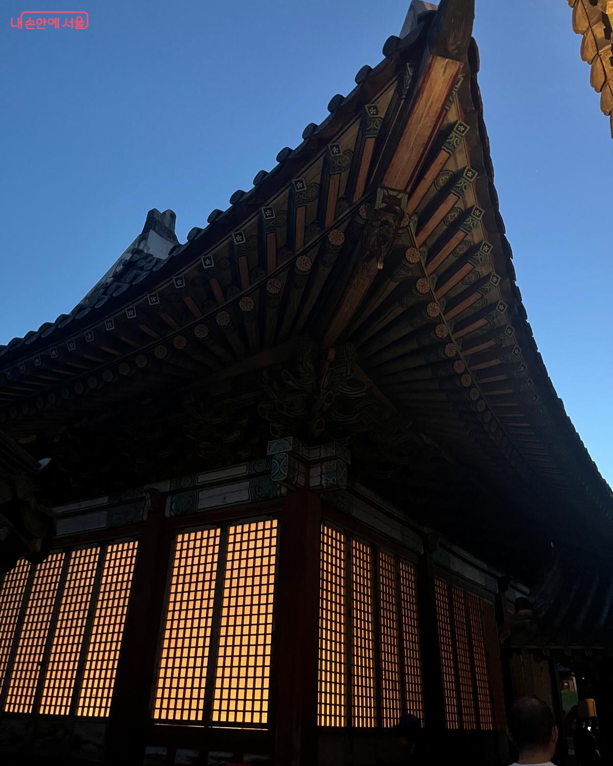 창경궁의 편전으로 왕이 일상 업무를 봤던 문정전 &copy;김연희