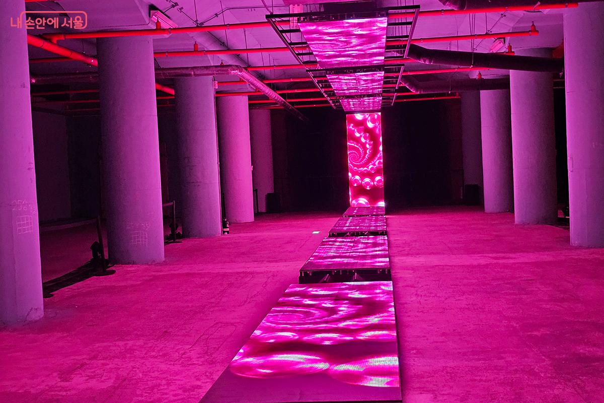 신당역 유휴공간은 이번 전시에서 빛과 소리를 활용한 전시 공간으로 재구성된다. ©이혜숙