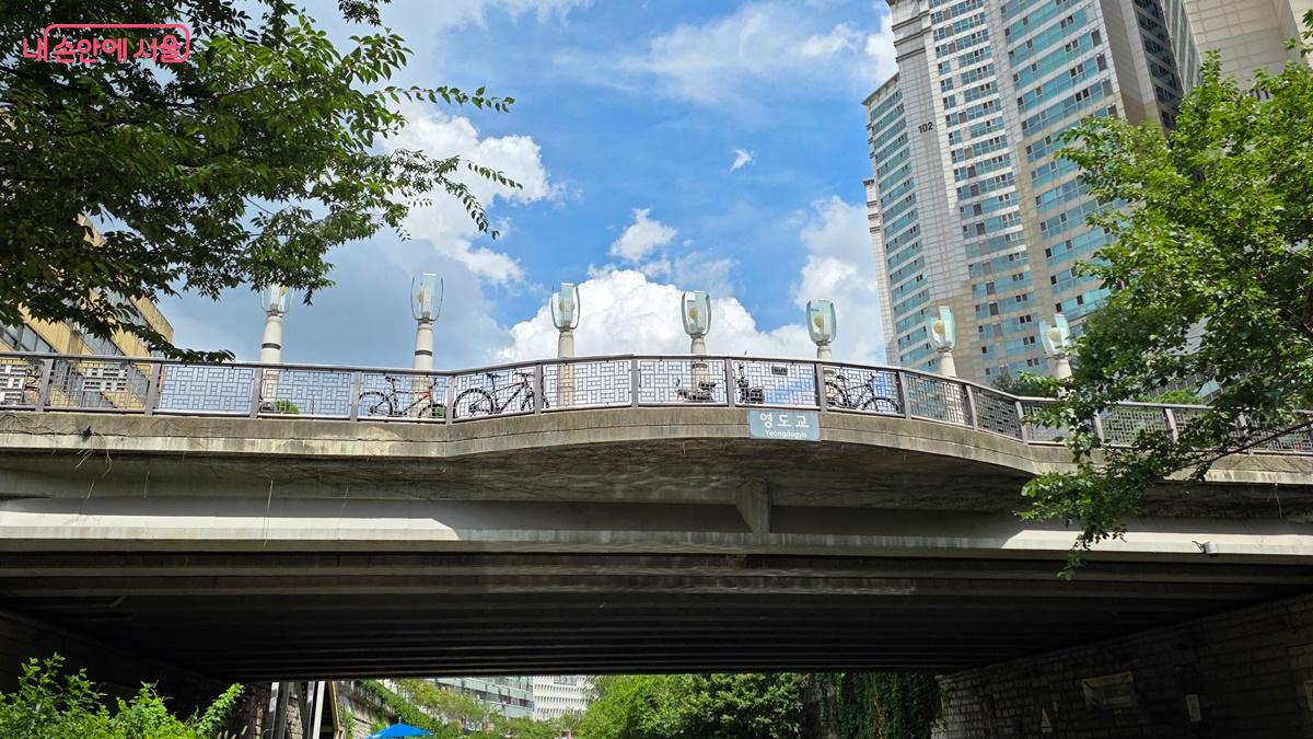 영월로 유배를 떠나는 단종과 정순왕후가 마지막 헤어진 장소인 영도교 ©최용수